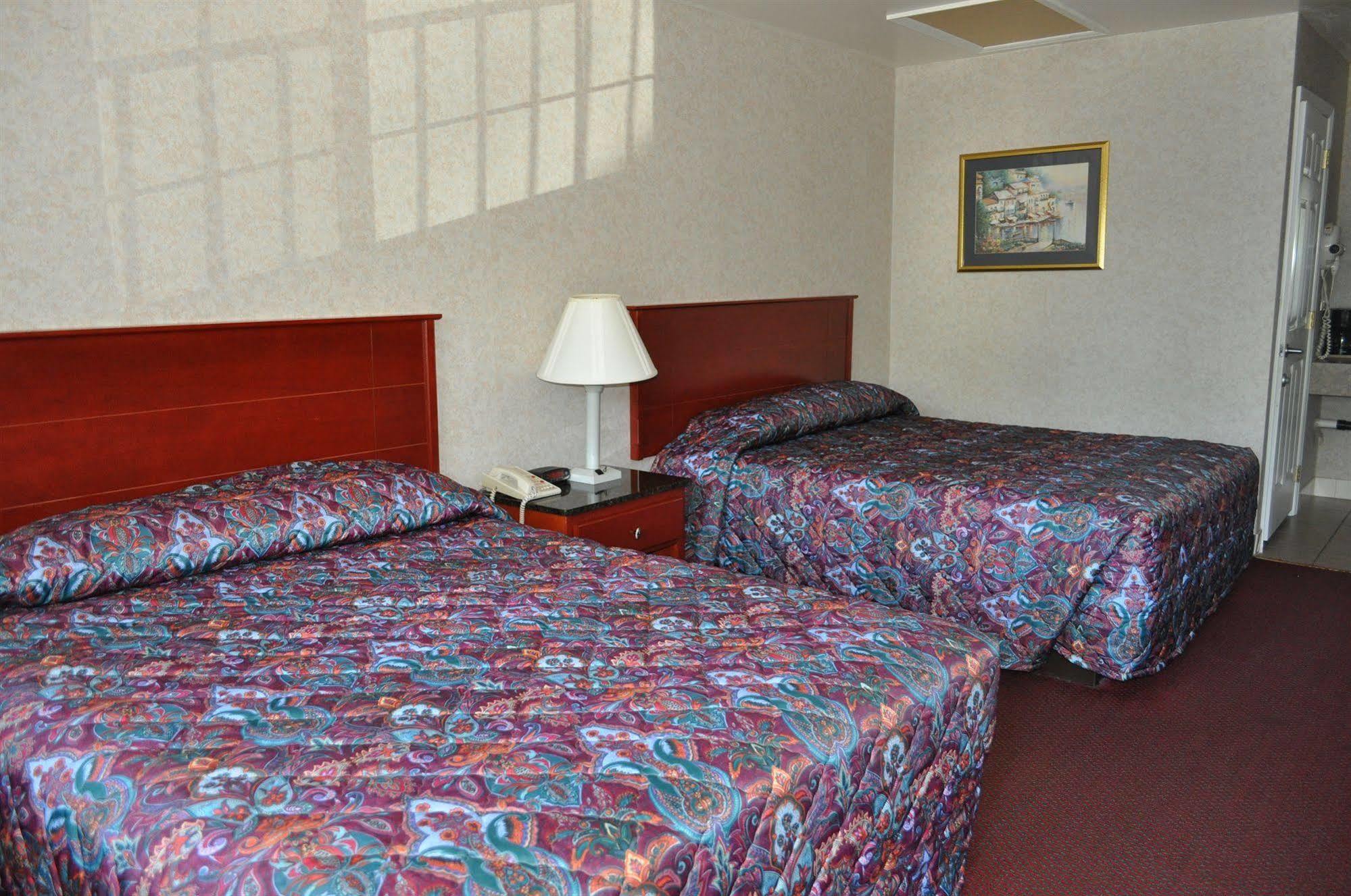 Atrium Inn & Suites Galloway Ngoại thất bức ảnh
