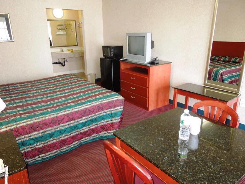 Atrium Inn & Suites Galloway Ngoại thất bức ảnh
