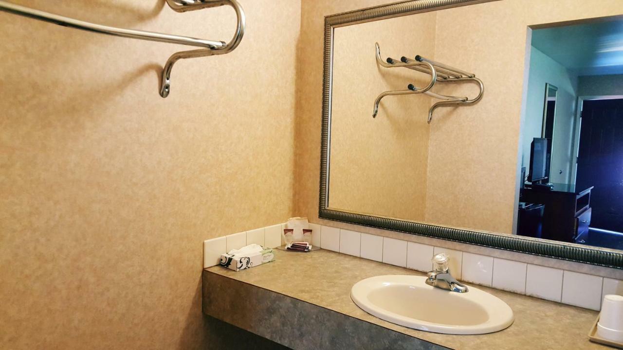 Atrium Inn & Suites Galloway Ngoại thất bức ảnh
