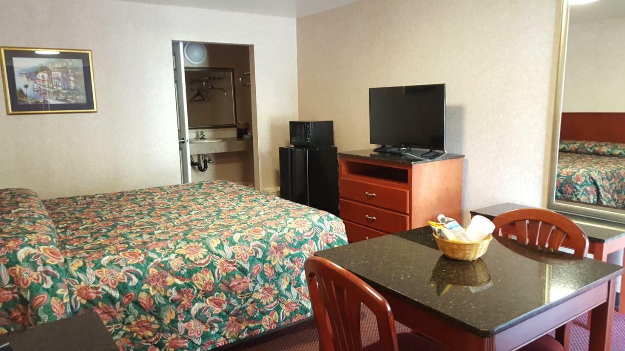 Atrium Inn & Suites Galloway Ngoại thất bức ảnh